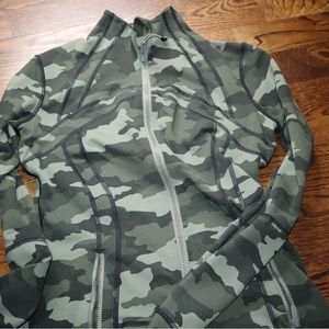 Lululemon define jacket size 8 camo